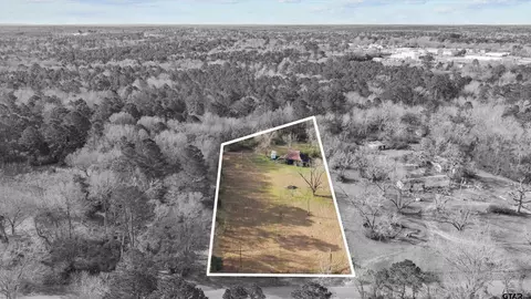 5879 W Cr 102, Overton, TX 75684