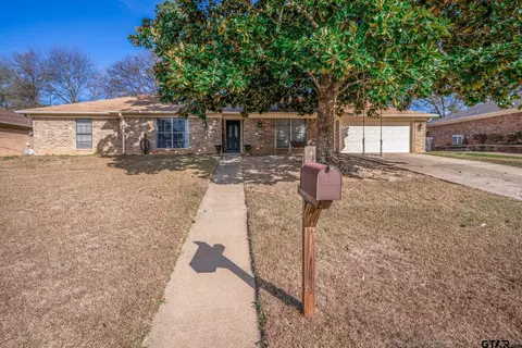 303 Wain Dr, Longview, TX 75604
