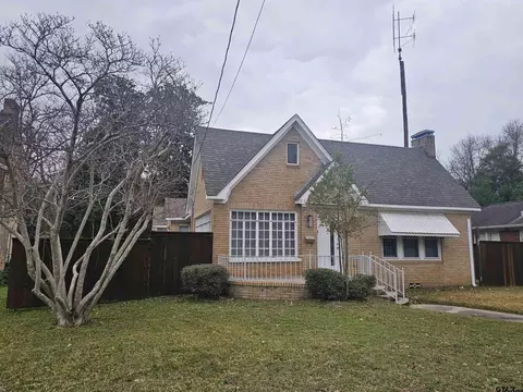 959 N Marshall St, Henderson, TX 75652