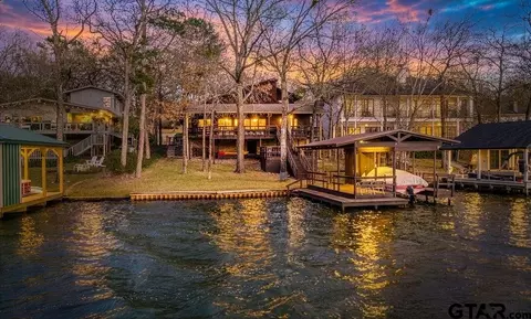 542 Hideaway Ln E, Hideaway, TX 75771