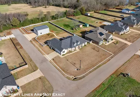 8110 Freestone Dr, Bullard, TX 75757