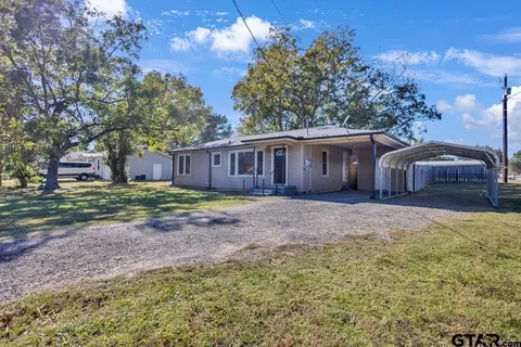 199 N Oak St, Van, TX 75790