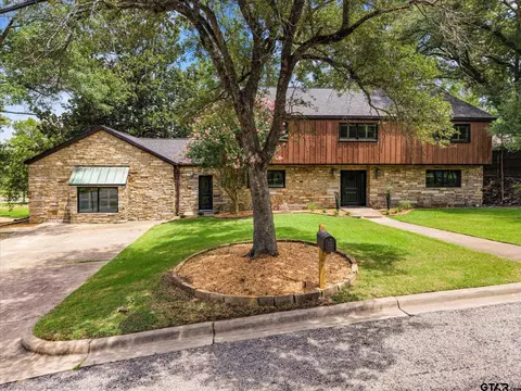701 Fleming Dr, Mount Pleasant, TX 75455