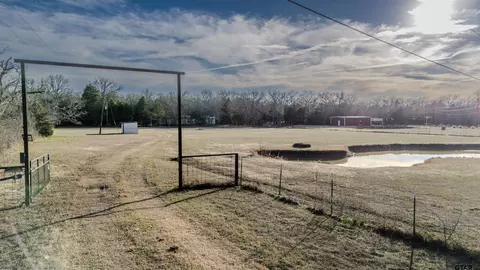 1120 La Acres, Athens, TX 75751