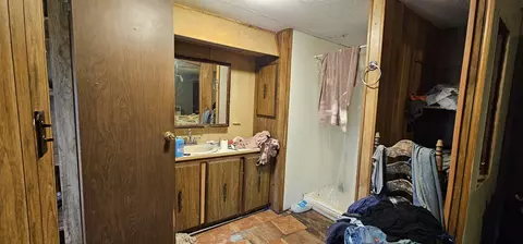 Bath - 240 Elm Dr, Murchison, TX 75778 photo 1 of 1
