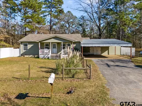 661 Crestwood Dr, Avinger, TX 75630