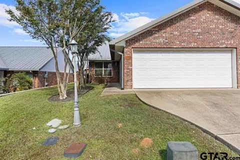 1807 Paverstone Ln, Longview, TX 75605