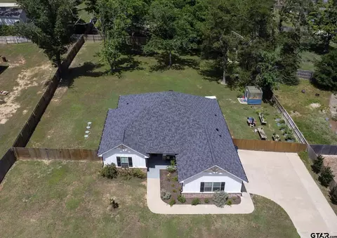 15807 Avery Ln, Lindale, TX 75771