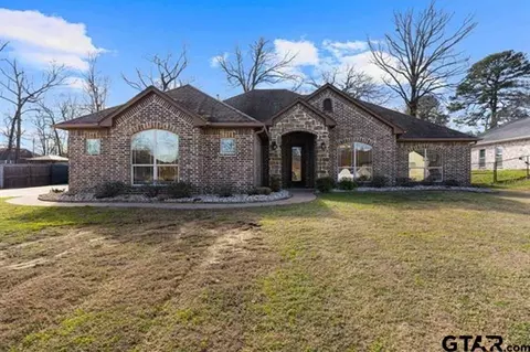 125 Towering Oaks Br, Longview, TX 75602