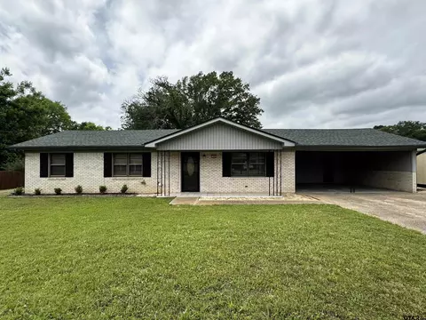 106 Southview Dr, Henderson, TX 75654