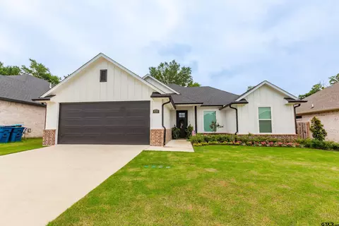1712 Josh Dr, Whitehouse, TX 75791