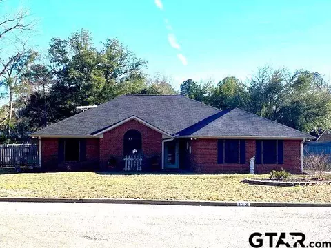 133 Penny Ln, Athens, TX 75751