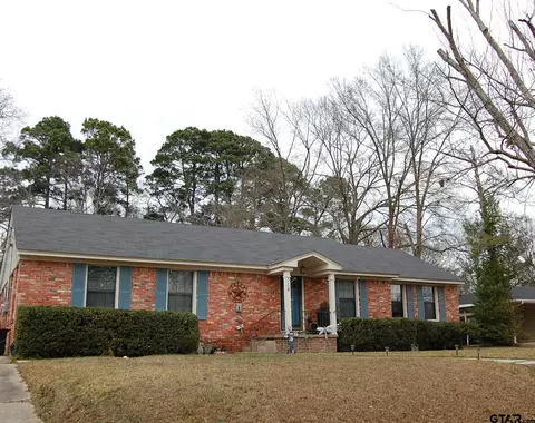 718 N St Nsid, Gilmer, TX 75644