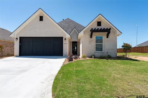 1030 Cannon Pl, Paris, TX 75462