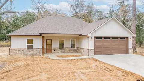 711 King Charles Dr, Scroggins, TX 75480