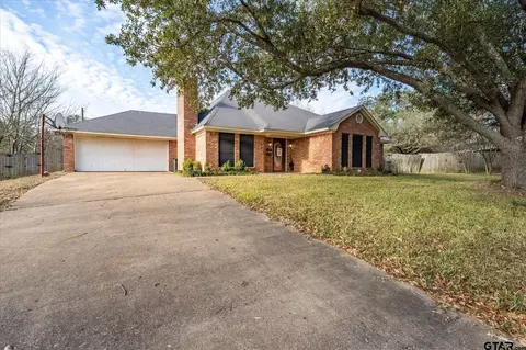 226 Colonial Cir, Athens, TX 75751