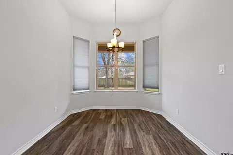 302 Collins Ave, Longview, TX 75605 photo 11