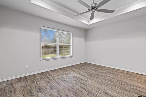 302 Collins Ave, Longview, TX 75605 photo 17