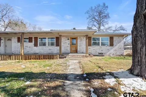 116 Magnolia St, Van, TX 75790