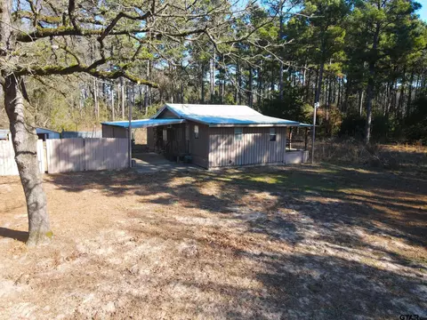 1629 N Fm 2869, Winnsboro, TX 75494