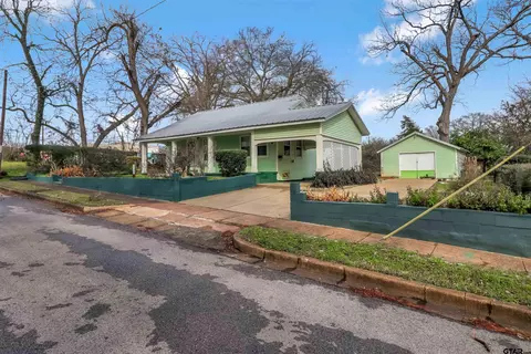 205 E Fourth St, Rusk, TX 75785 photo 3