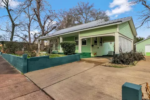 205 E Fourth St, Rusk, TX 75785 photo 2