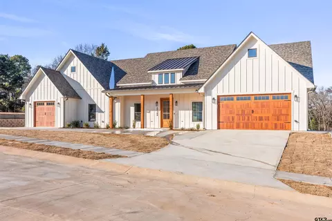 17180 Woodcrest Cir, Lindale, TX 75771