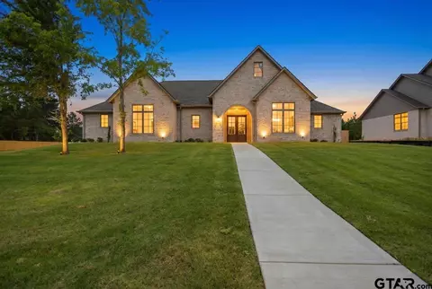 302 Heath Cir, Bullard, TX 75757