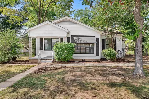613 N Newsom, Mineola, TX 75773
