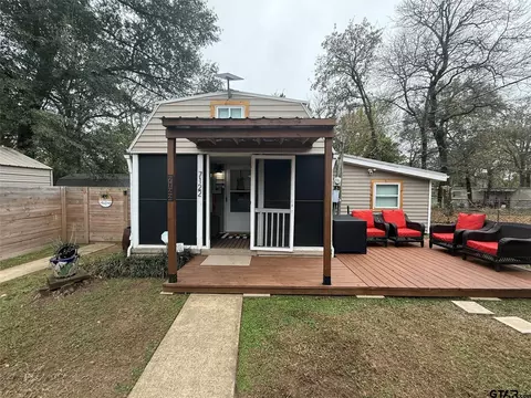 7122 Blackhawk Dr, Mabank, TX 75156