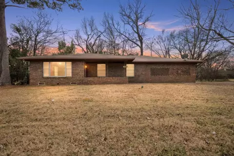1304 E Main St, Whitehouse, TX 75791