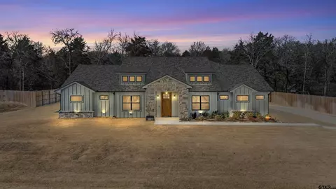 14681 Woodland Creek Dr, Tyler, TX 75706