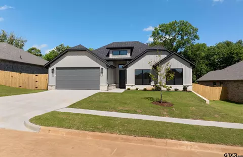 315 August Dr, Bullard, TX 75757