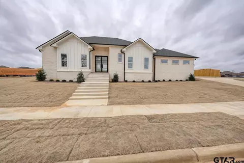 606 Prince Ln, Tyler, TX 75704