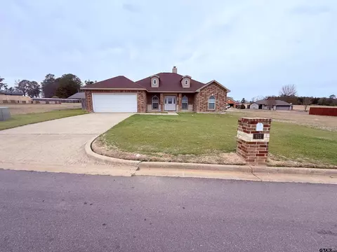 611 Dela Cruz Dr, Winnsboro, TX 75494