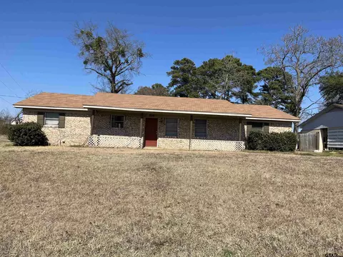 219 Oakcrest, Elkhart, TX 75839