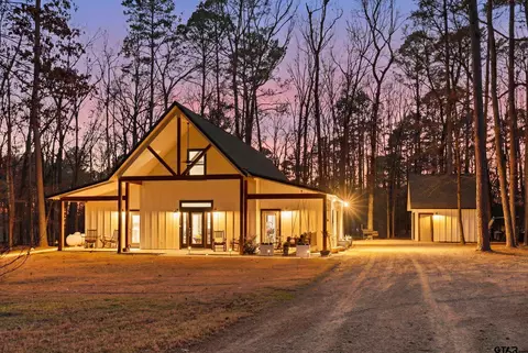 171 King Andrew Ct, Scroggins, TX 75480
