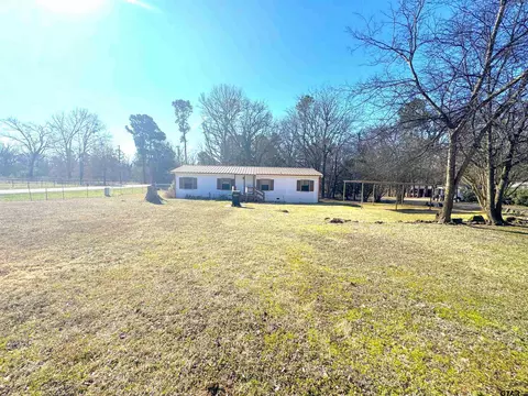 1391 San Saba, Mount Vernon, TX 75457