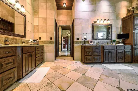 Bath - 1450 County Road 36330, Sumner, TX 75486 photo 4 of 11