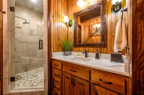 Bath - 1450 County Road 36330, Sumner, TX 75486 photo 8 of 11