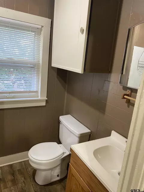 Bath - 502 Third St, Quitman, TX 75783 photo 1 of 2