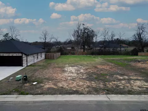 104 Arledge St, Mount Pleasant, TX 75455