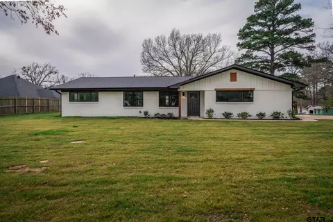207 N White Oak Rd, White Oak, TX 75693