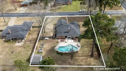 703 Kickapoo, Chandler, TX 75758