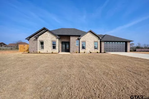 636 Prince Ln, Tyler, TX 75704