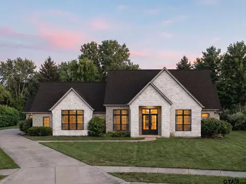 305 Heath Cir, Bullard, TX 75757