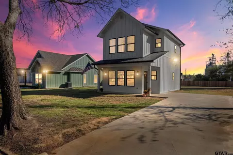 222 E Middle St, Sulphur Springs, TX 75482