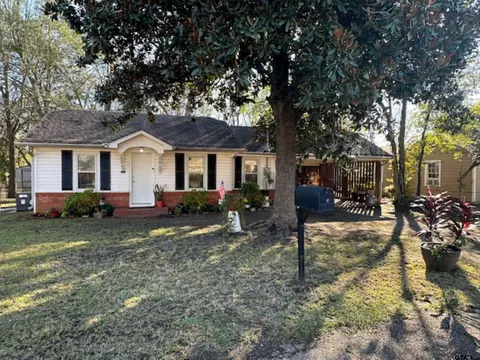 601 Mell Ave, Gilmer, TX 75644