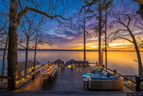 1010 Mark Cir, Scroggins, TX 75480
