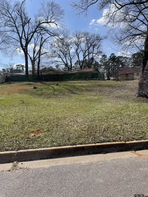2426 Breckenridge, Tyler, TX 75702